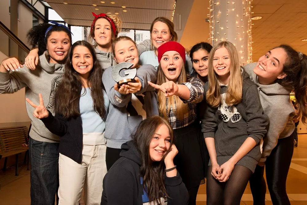 ''Vissa menar att tjejer inte ska spela i band''