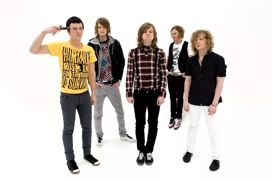 Cage The Elephant rykkes til Vega
