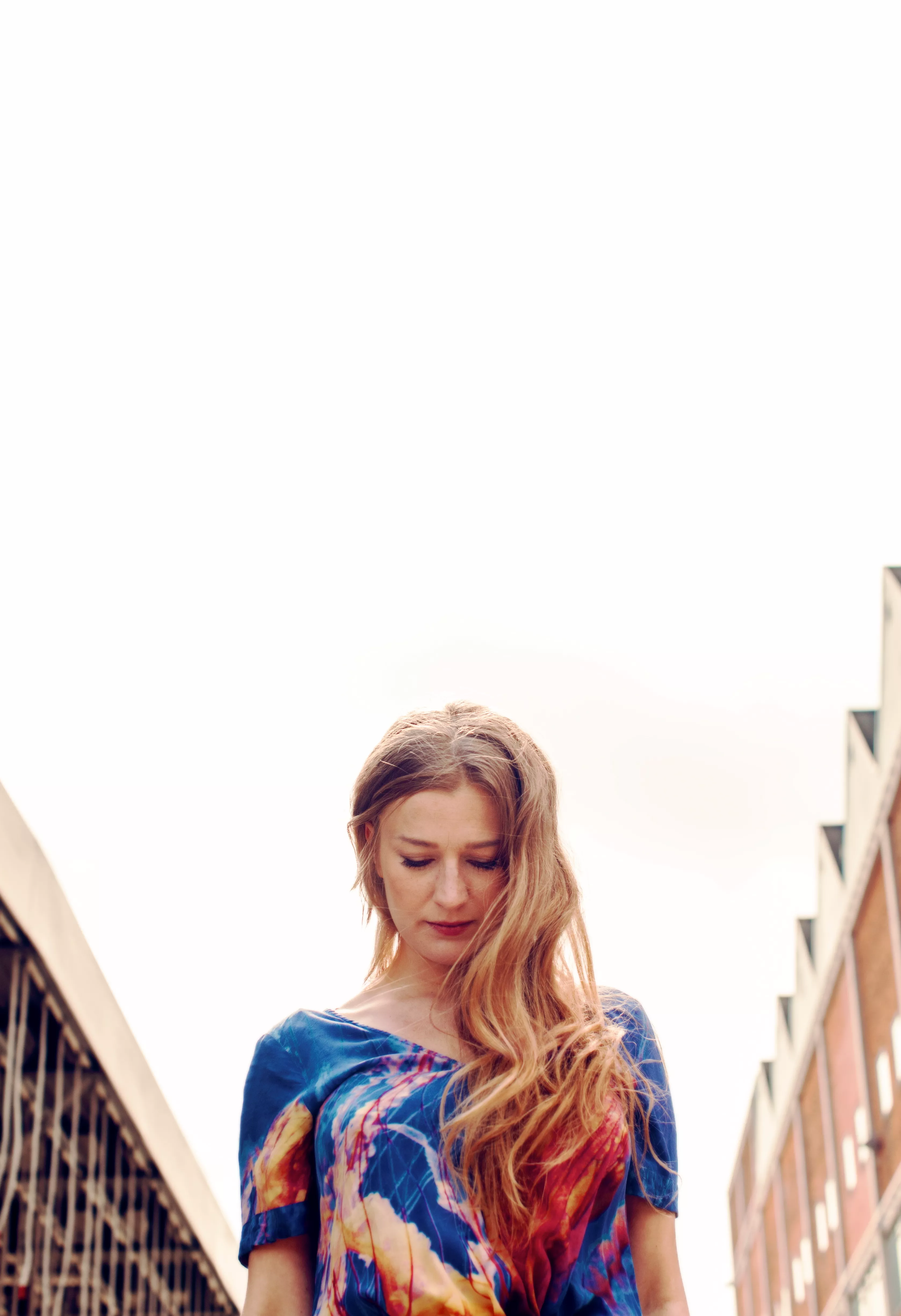 Se Kristina Renées nye musikvideo