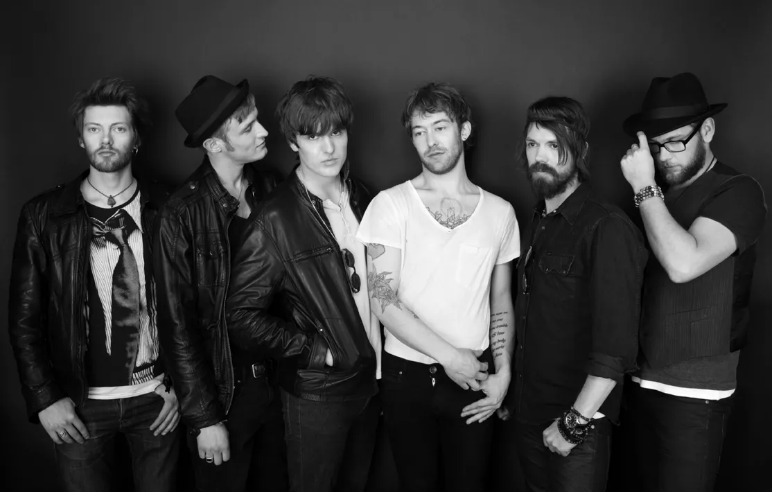 Download gratis musik fra Kiss Me Scarlett