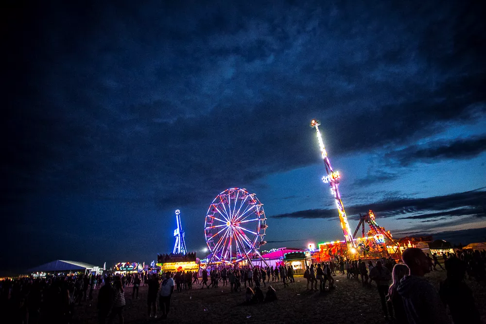 Besökare hotar stämma Bråvalla