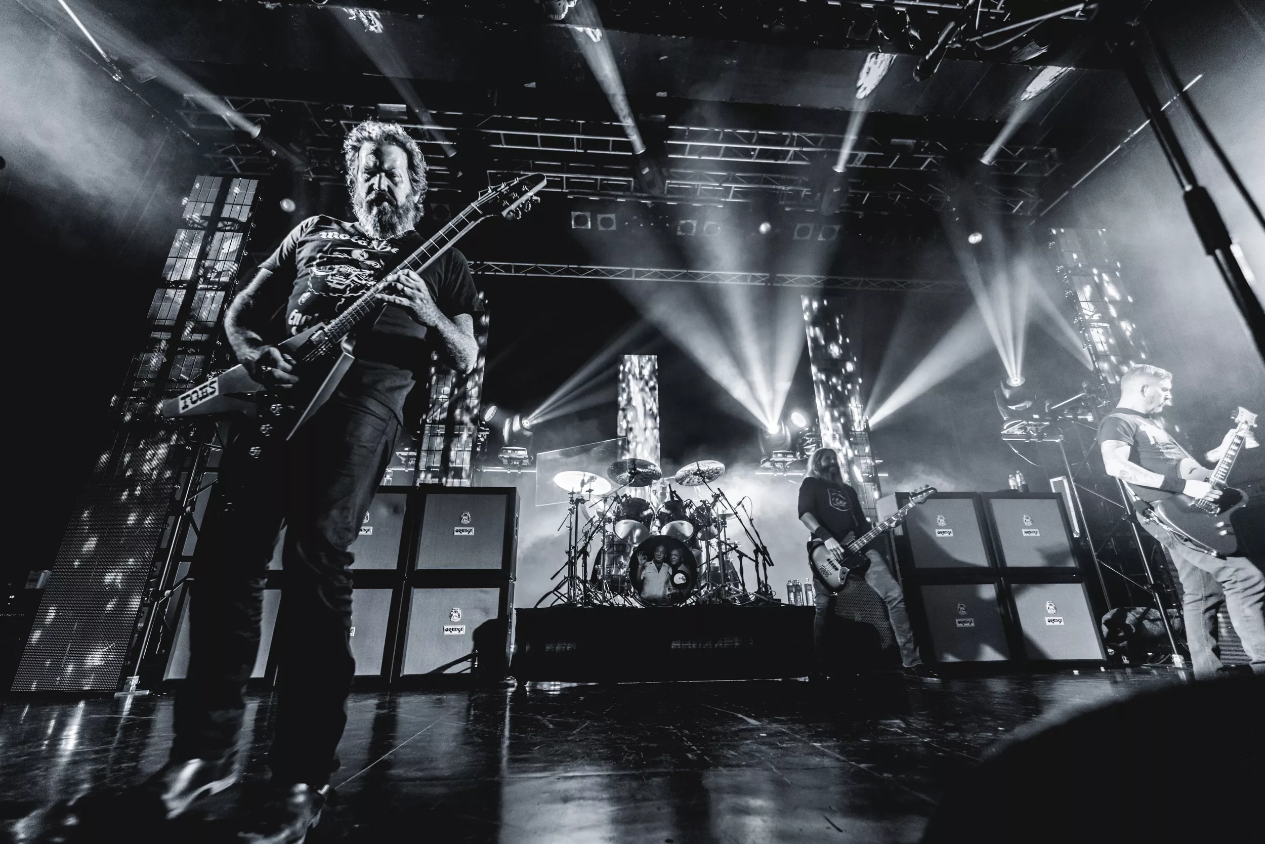 Mastodonten brøler igjen