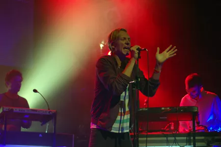 When Saints Go Machine – At være et band er meget mere end bare at skrive sange