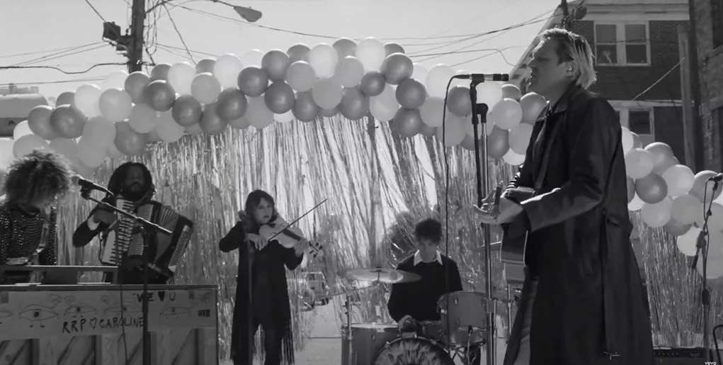 Ventetiden er over – Arcade Fire annonserer nytt album og gir ut to singler