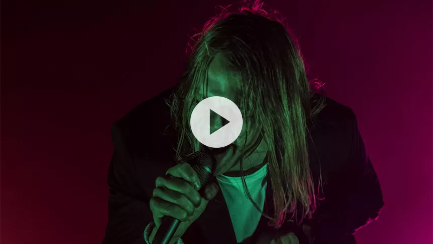 Femstjernede School of X annoncerer debut-ep – se ny live-video fra Roskilde