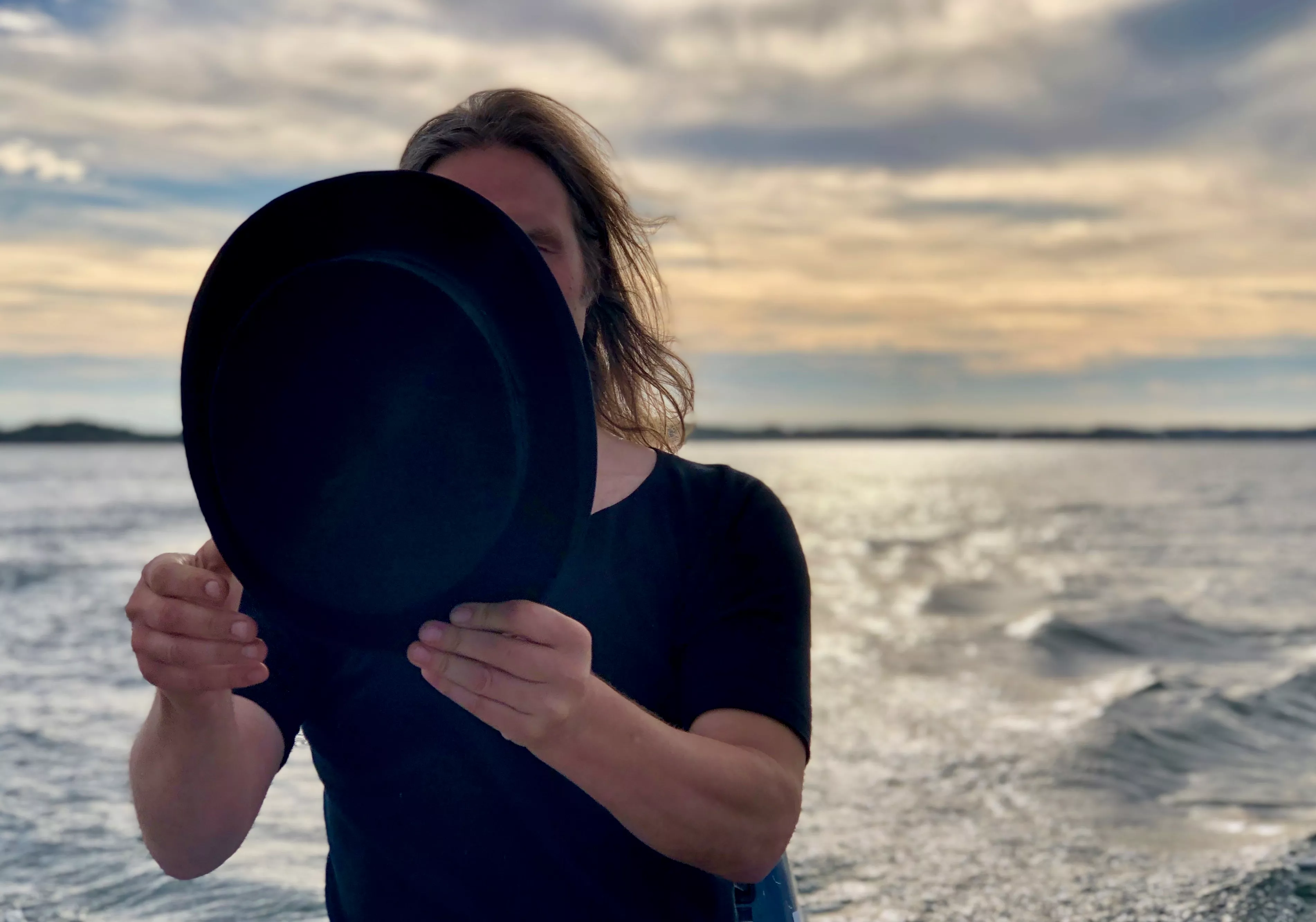 "Det finns något väldigt roligt i oskön stämning"