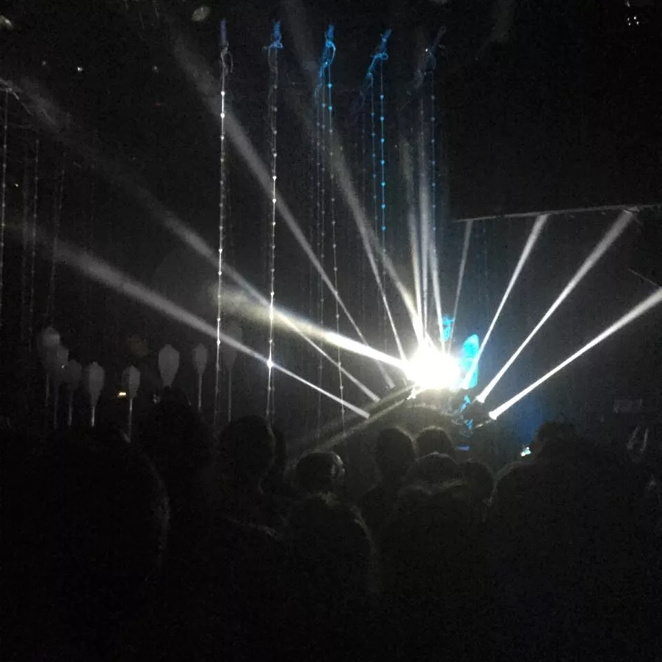 Band bestulet på Pustervik under natten