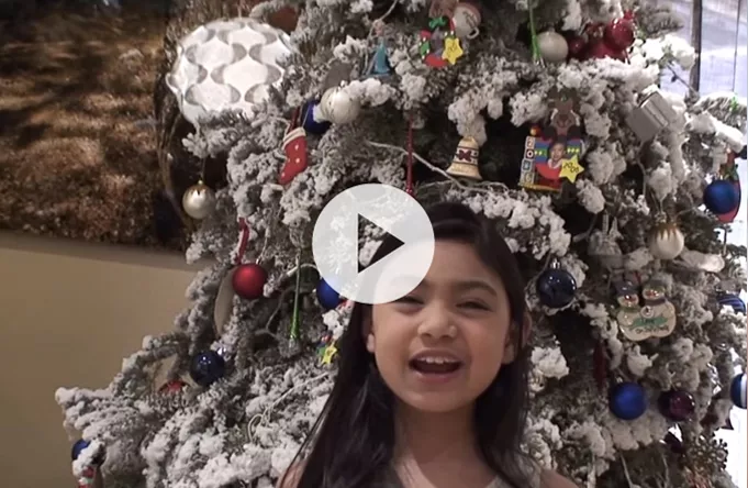 Se den 8-årige ukronede Sia-dronning synge a cappella 