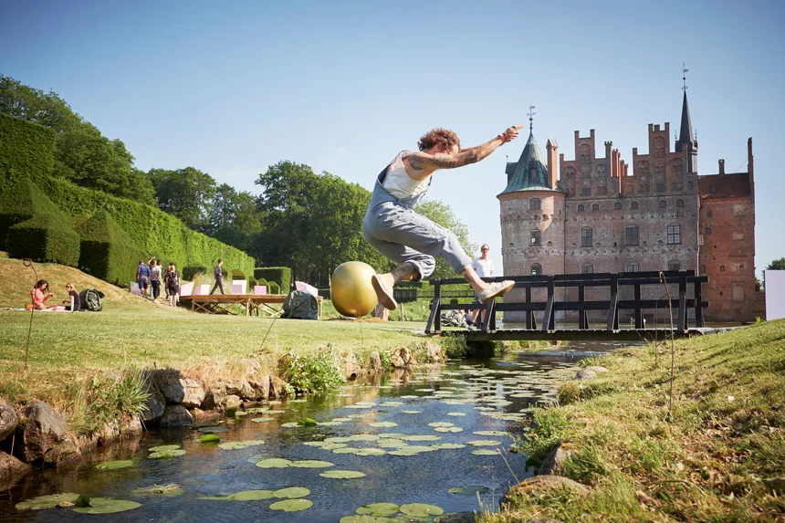 Fotoserie: Højt humør og hede på Heartland Festival
