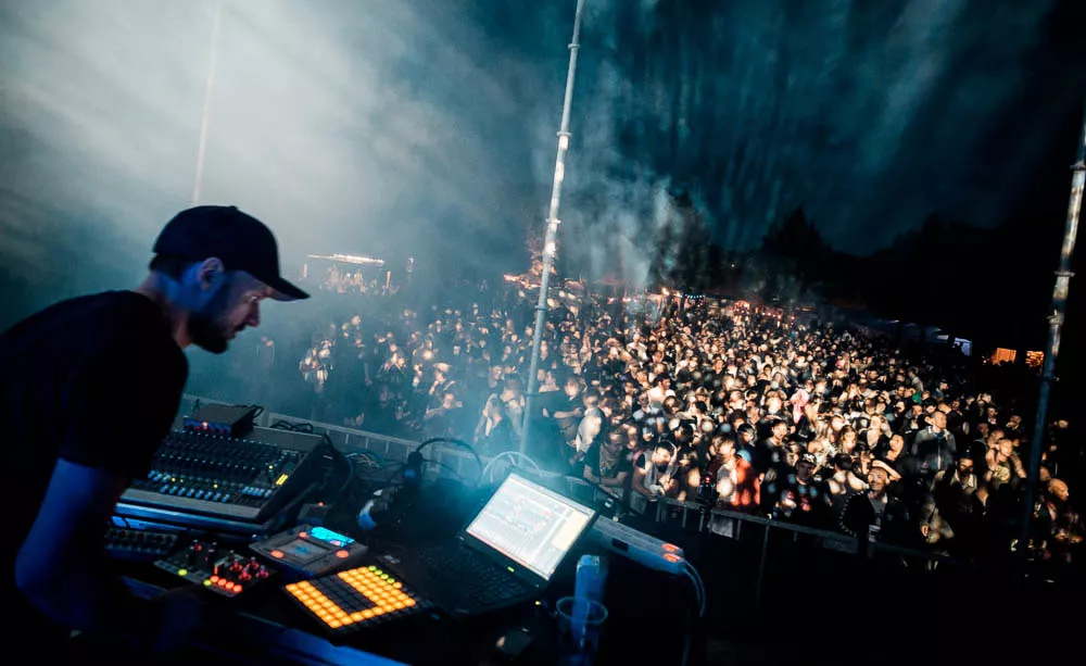 Nyt rave-koncept i industrihal på årets Strøm Festival