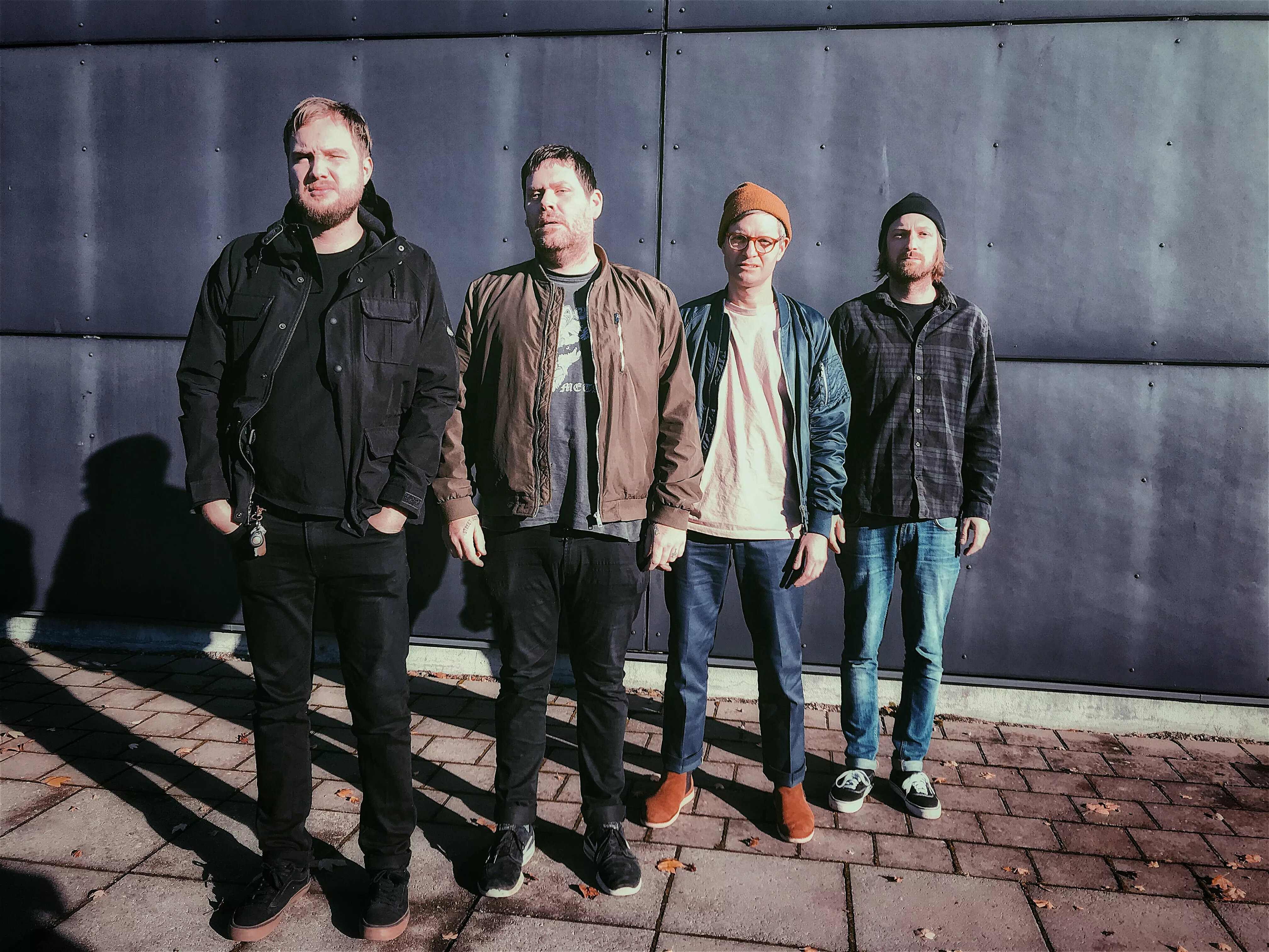 Firar 20 år med ny musik – lyssna här