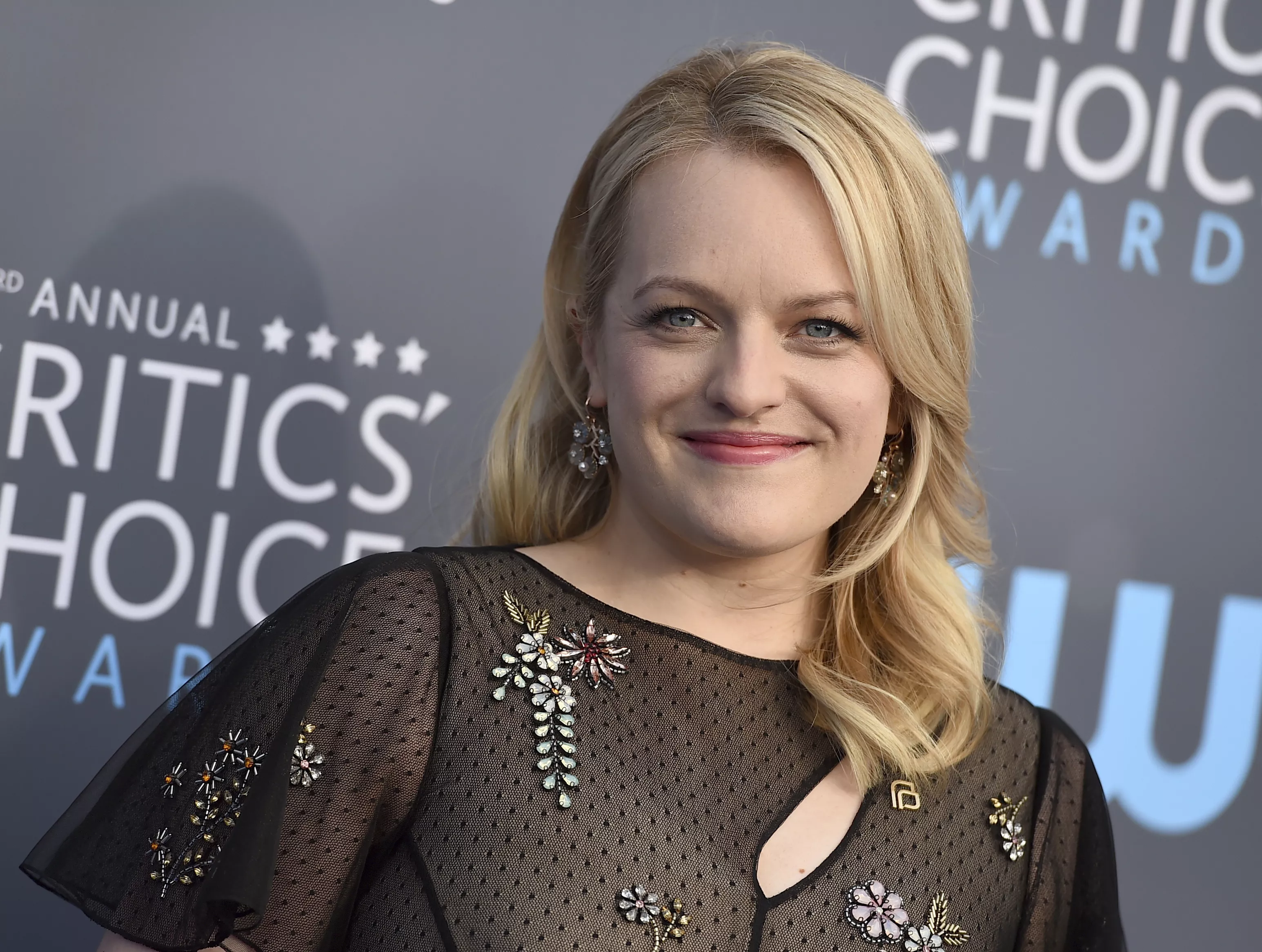 Elisabeth Moss skal spille punker