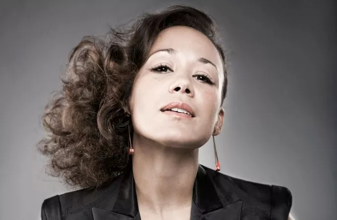 Hør Camille Jones' nye elektropop-single