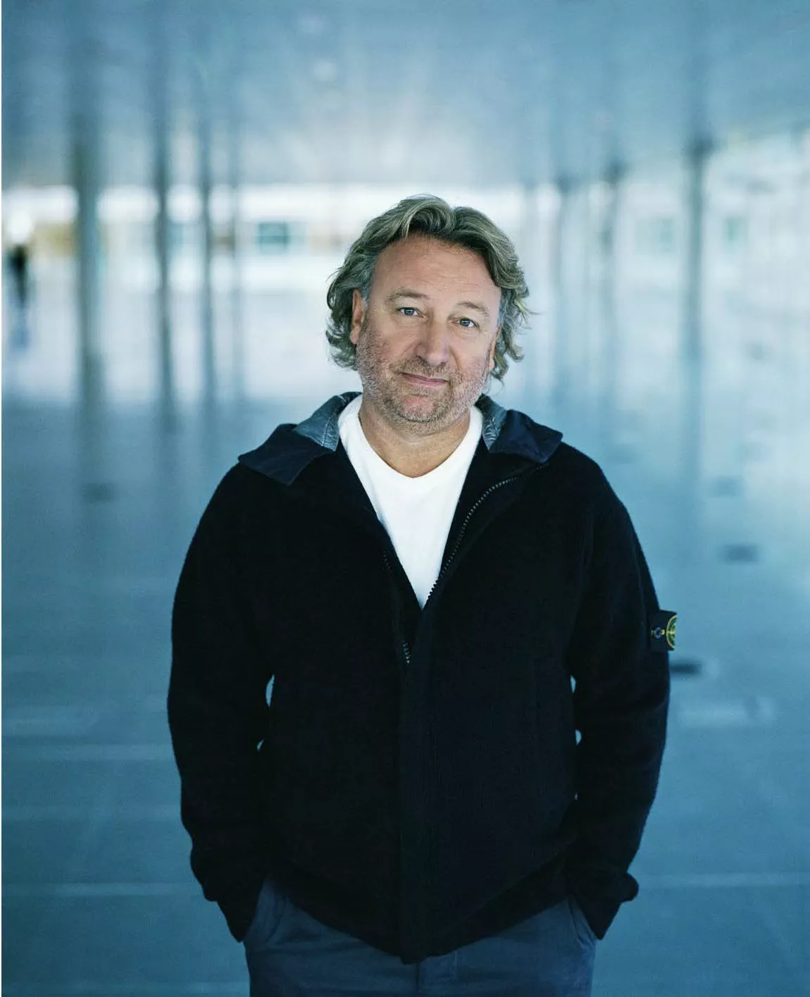 Peter Hook tager "Closer" under kærlig behandling