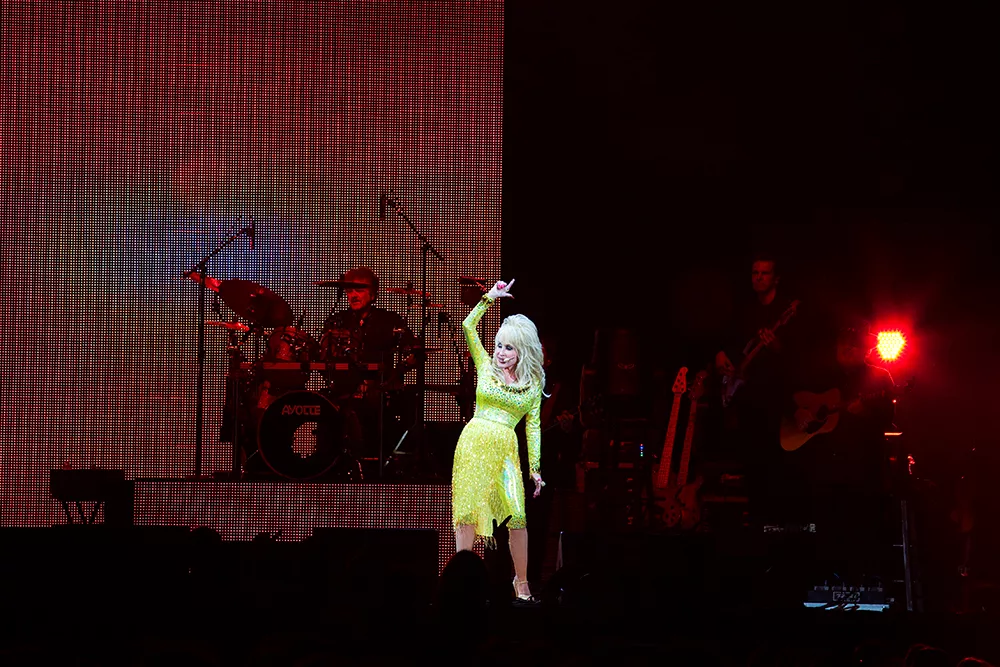 Då kommer Dolly Parton till Sverige