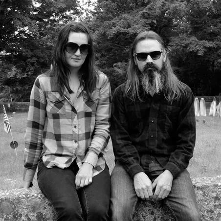 Moon Duo spiller to danske koncerter