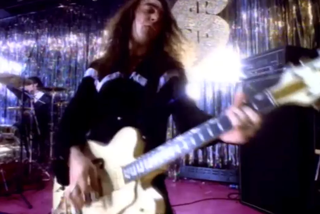 Tidligere Primal Scream-guitarist død