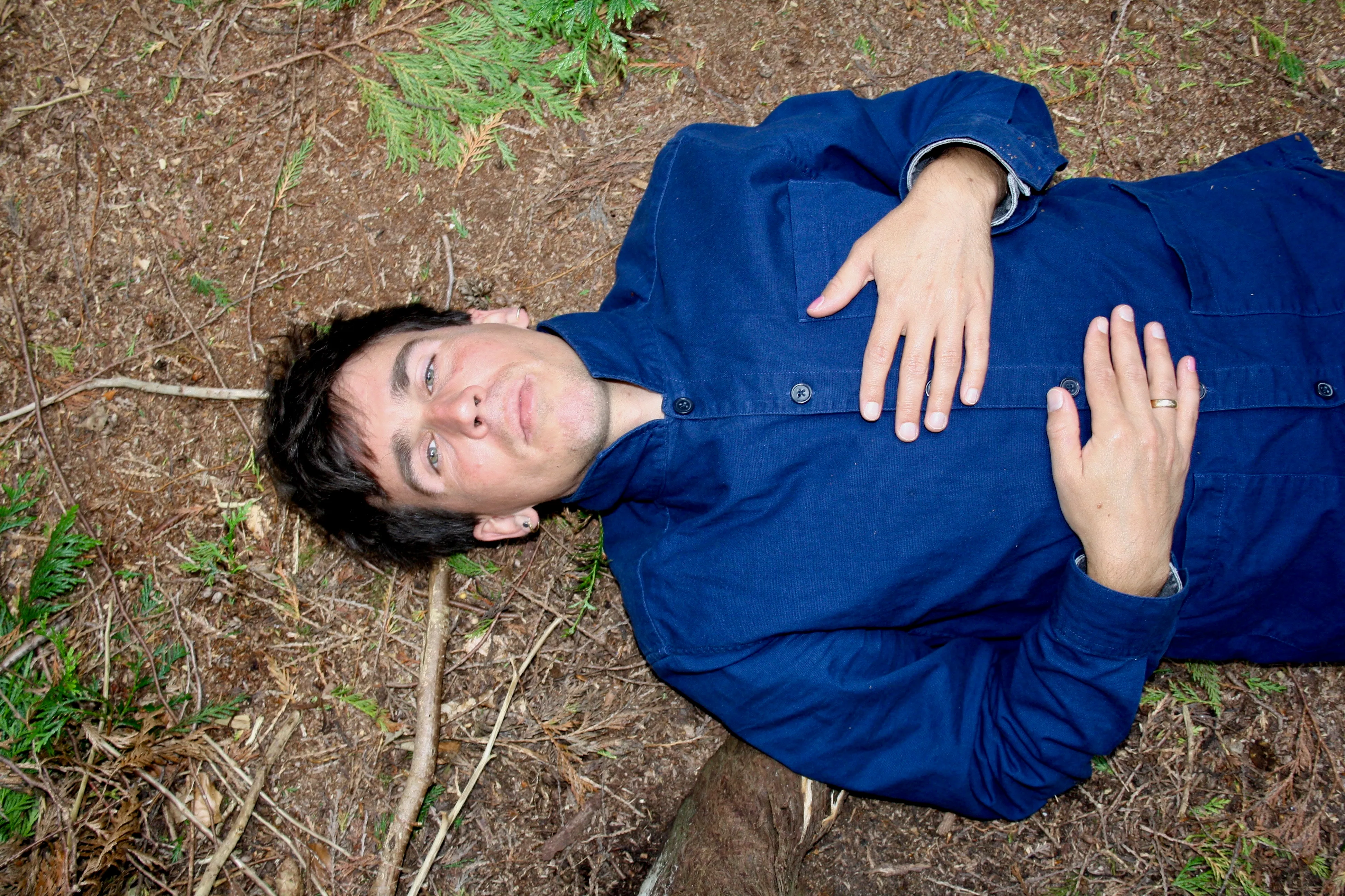 Monotone præstationer holder debutalbum tilbage