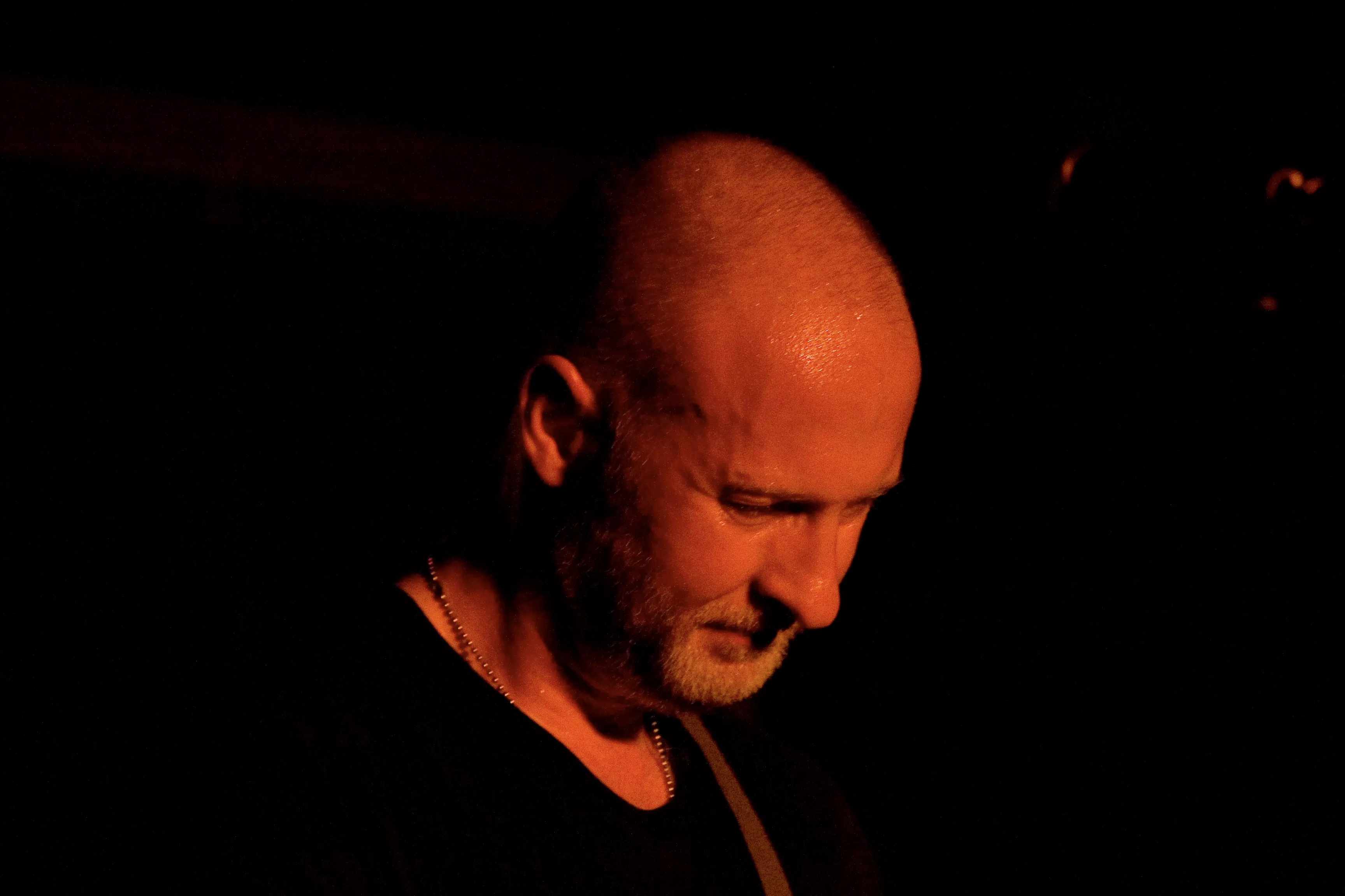 ANMELDELSE: Hardcore-ikonet ser på den lyse side af livet, sådan da