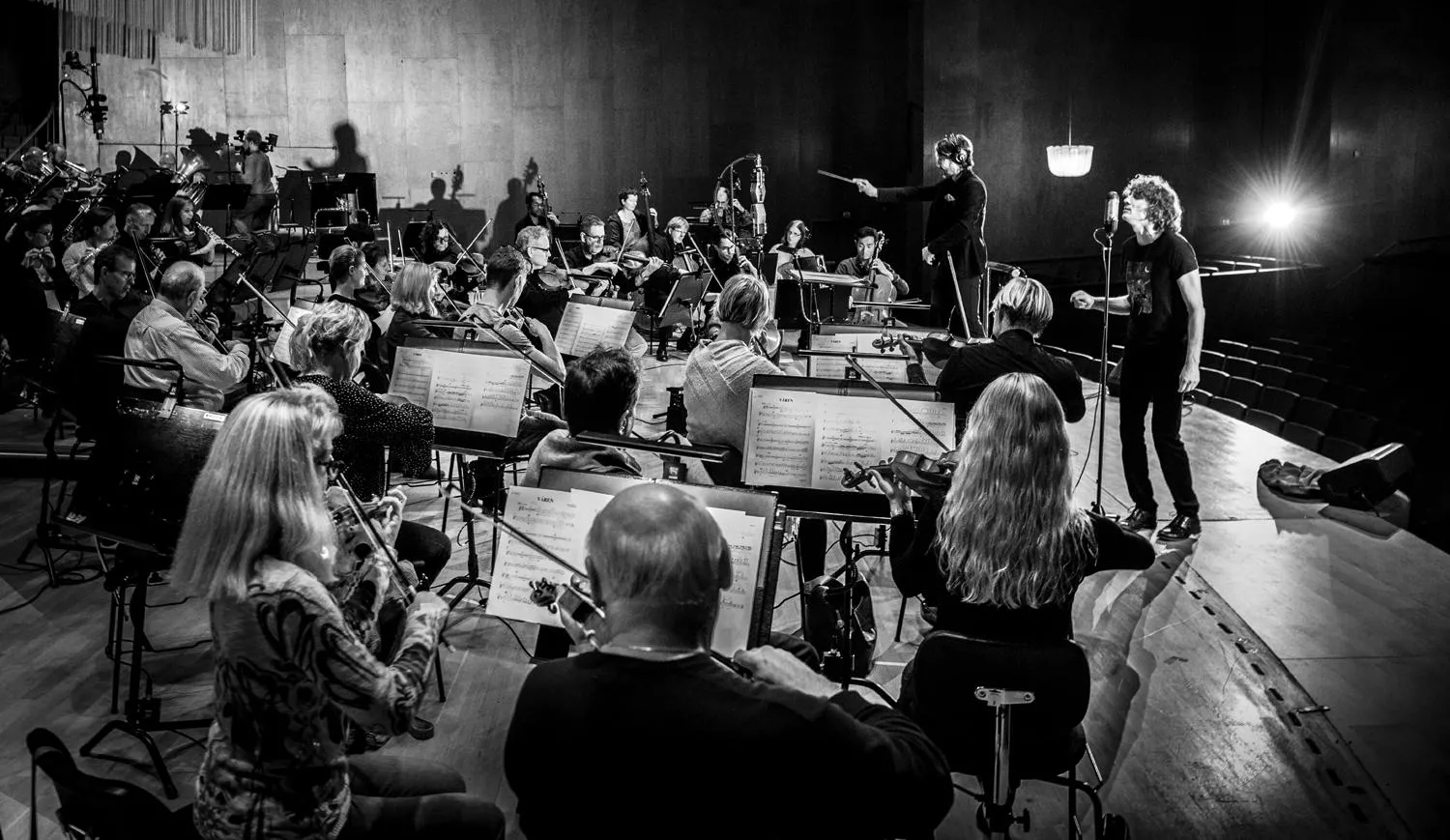 ANMELDELSE: Fra gadedreng til elegantier