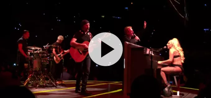 Se U2 med Lady Gaga som gæste-stjerne
