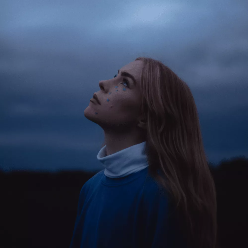 Late Night Thoughts - Shy Martin