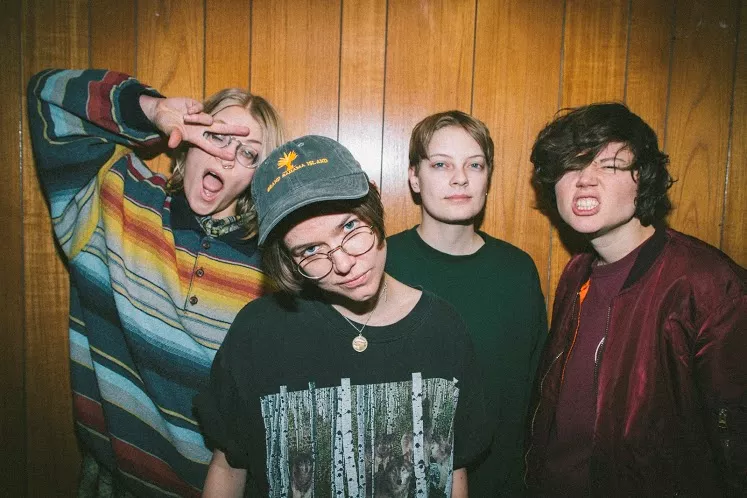 Roddar sig fram mot galarock – och större scener