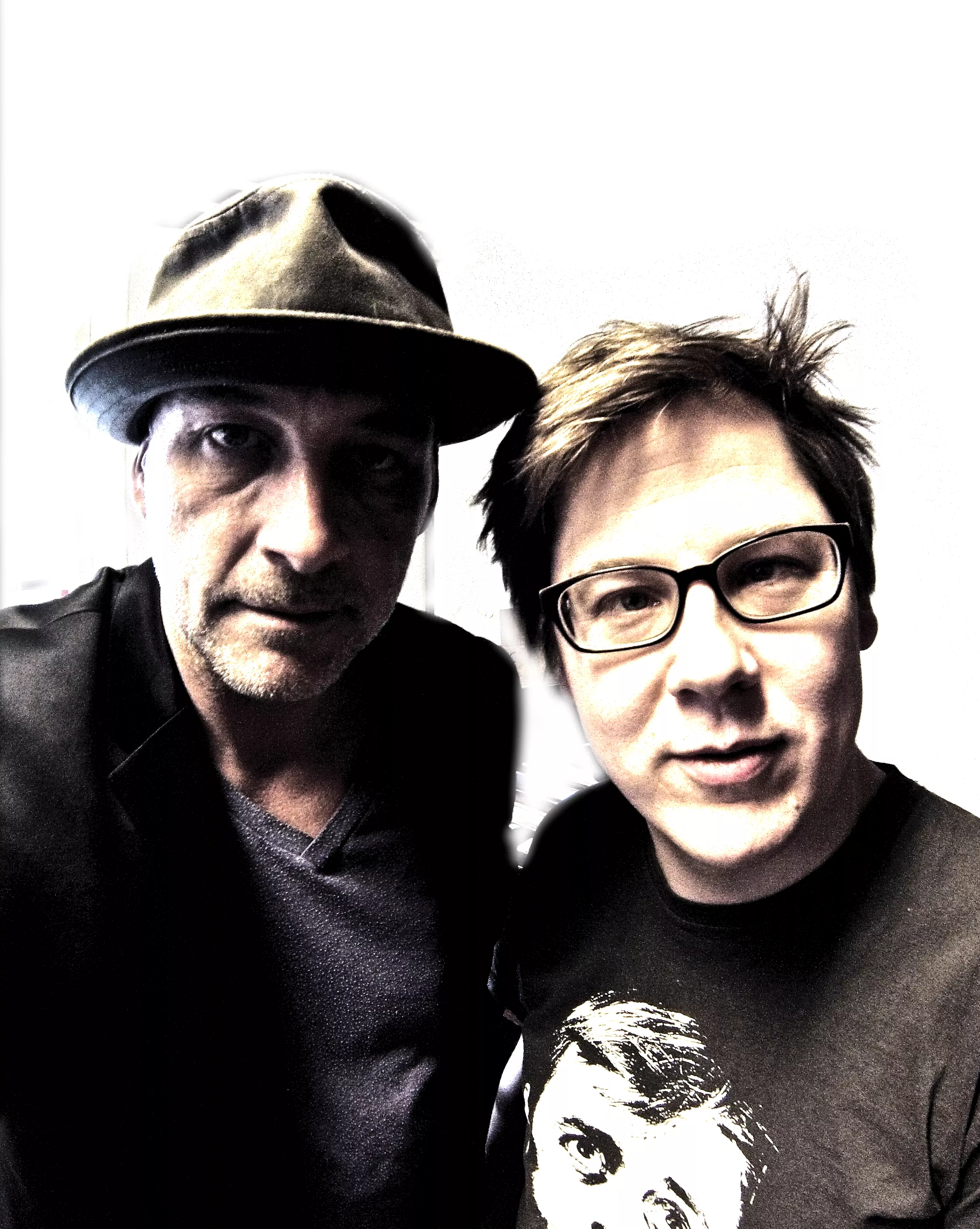 Mens Danmark er lukket: Bull&Hjorth giver koncerter på Facebook