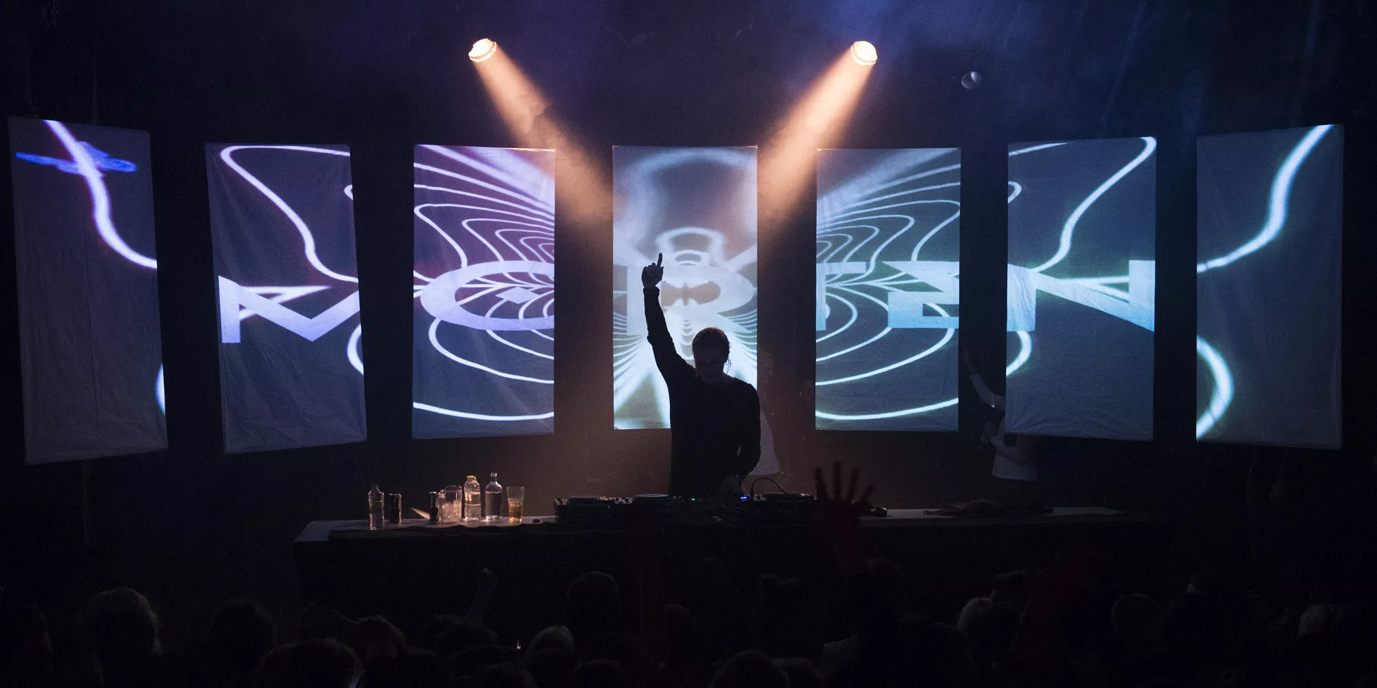 TAP1 lukker med et brag