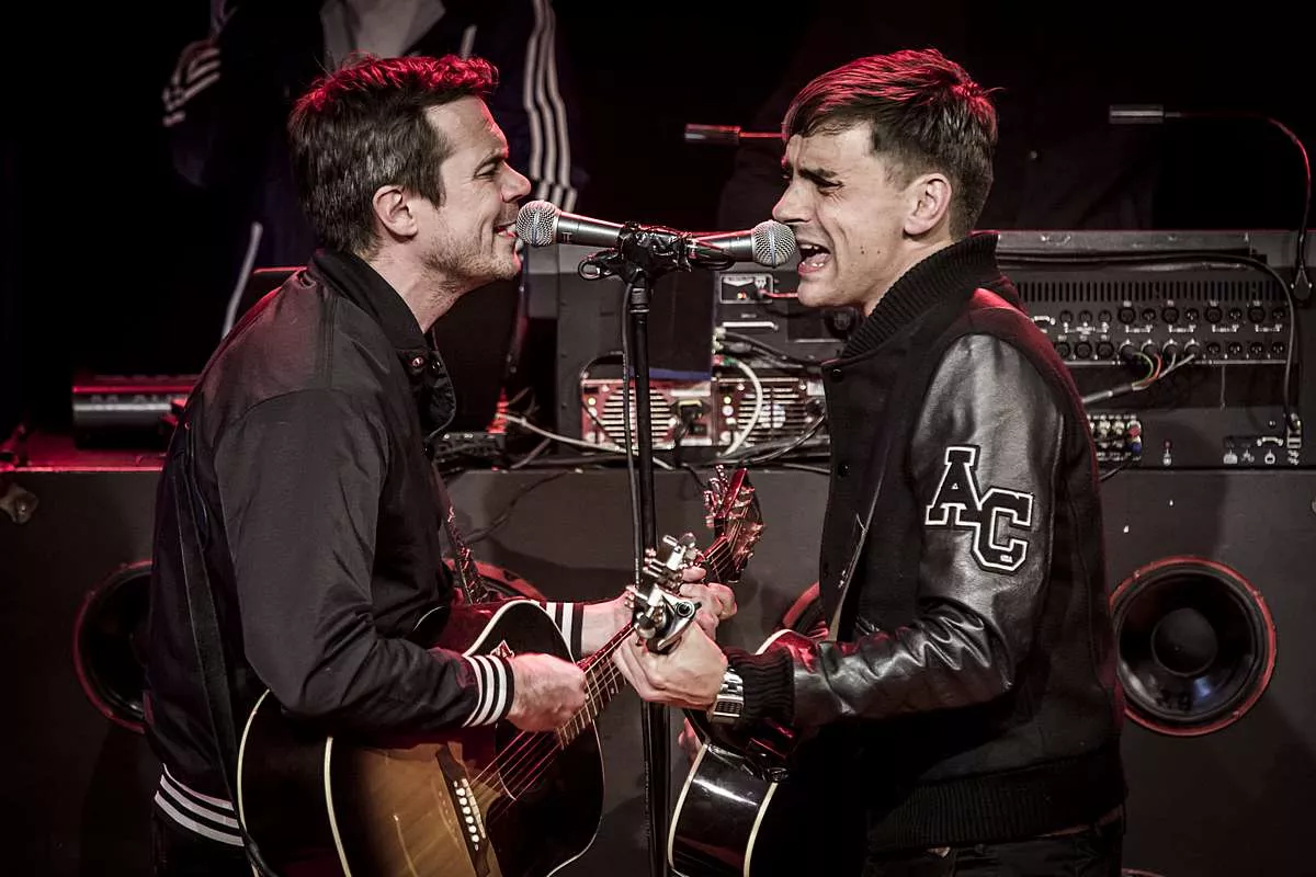 Hør ny single fra De Eneste To – med kendte gæster