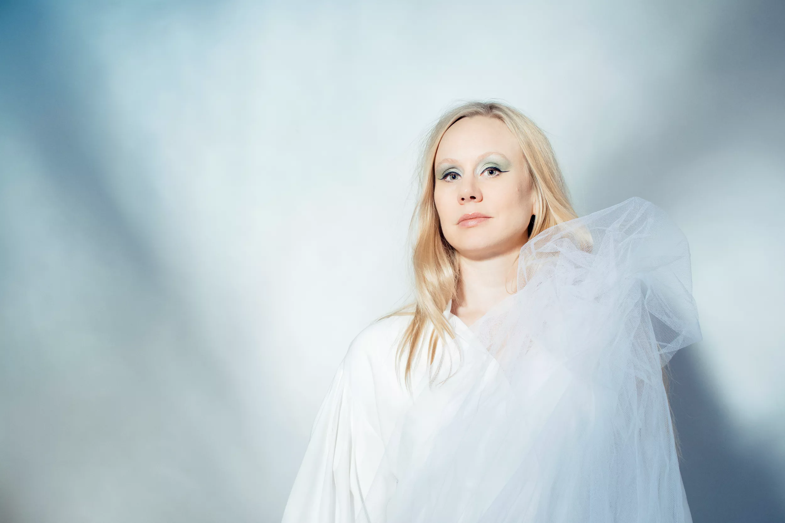 INTERVJU: Synger seg nærmere døden