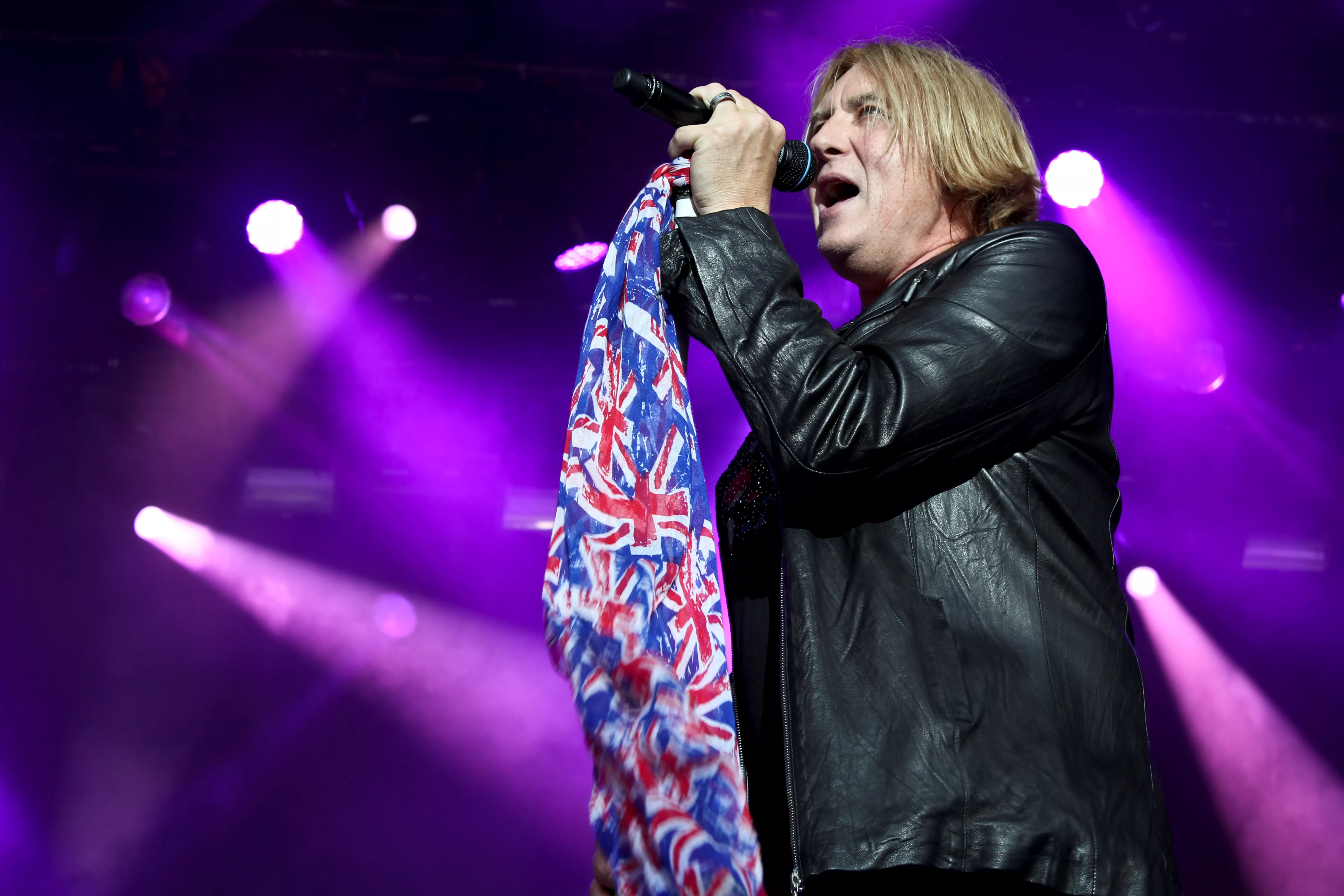 Def Leppard: Vaksala torg, Uppsala