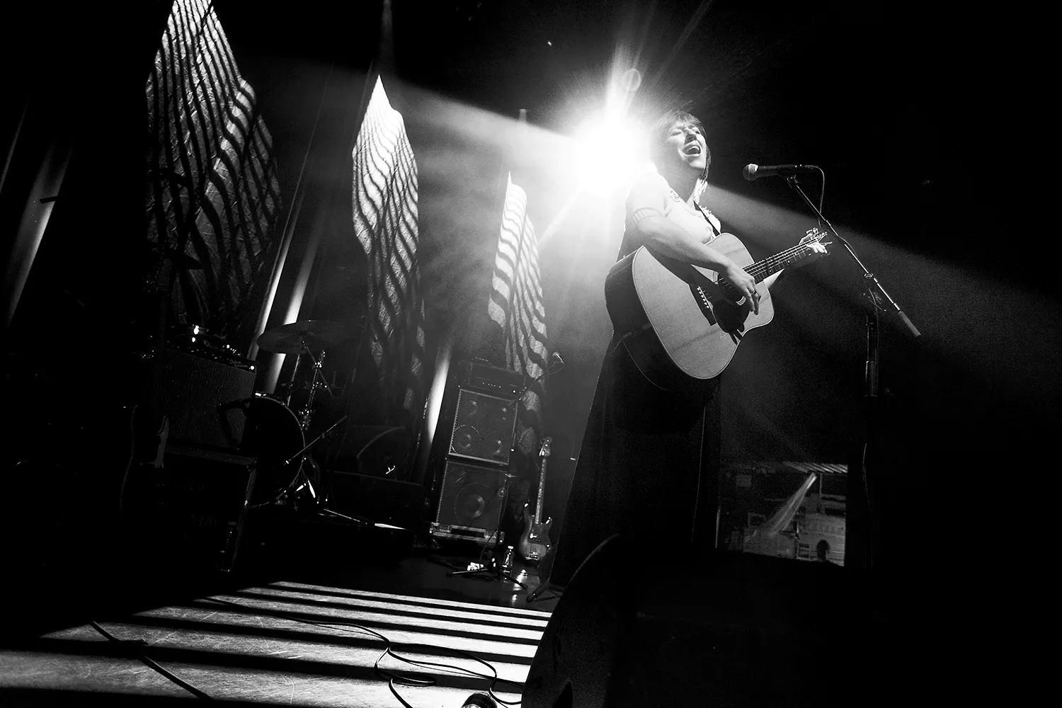 Storslået aften med intense Martha Wainwright og hendes sitrende sange   