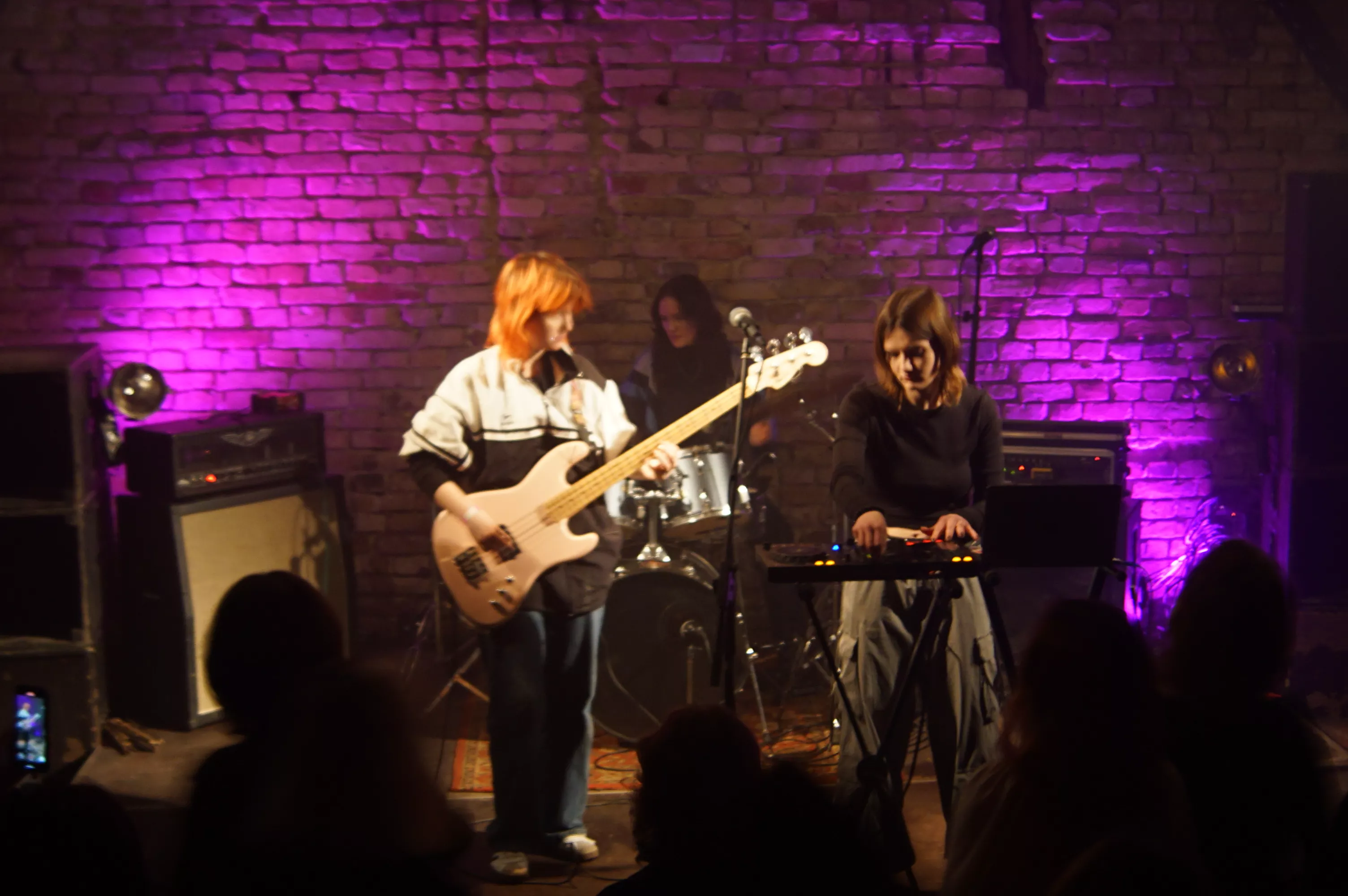 REPORTAGE: Undergrundsmusik og kvindekamp i Ukraine