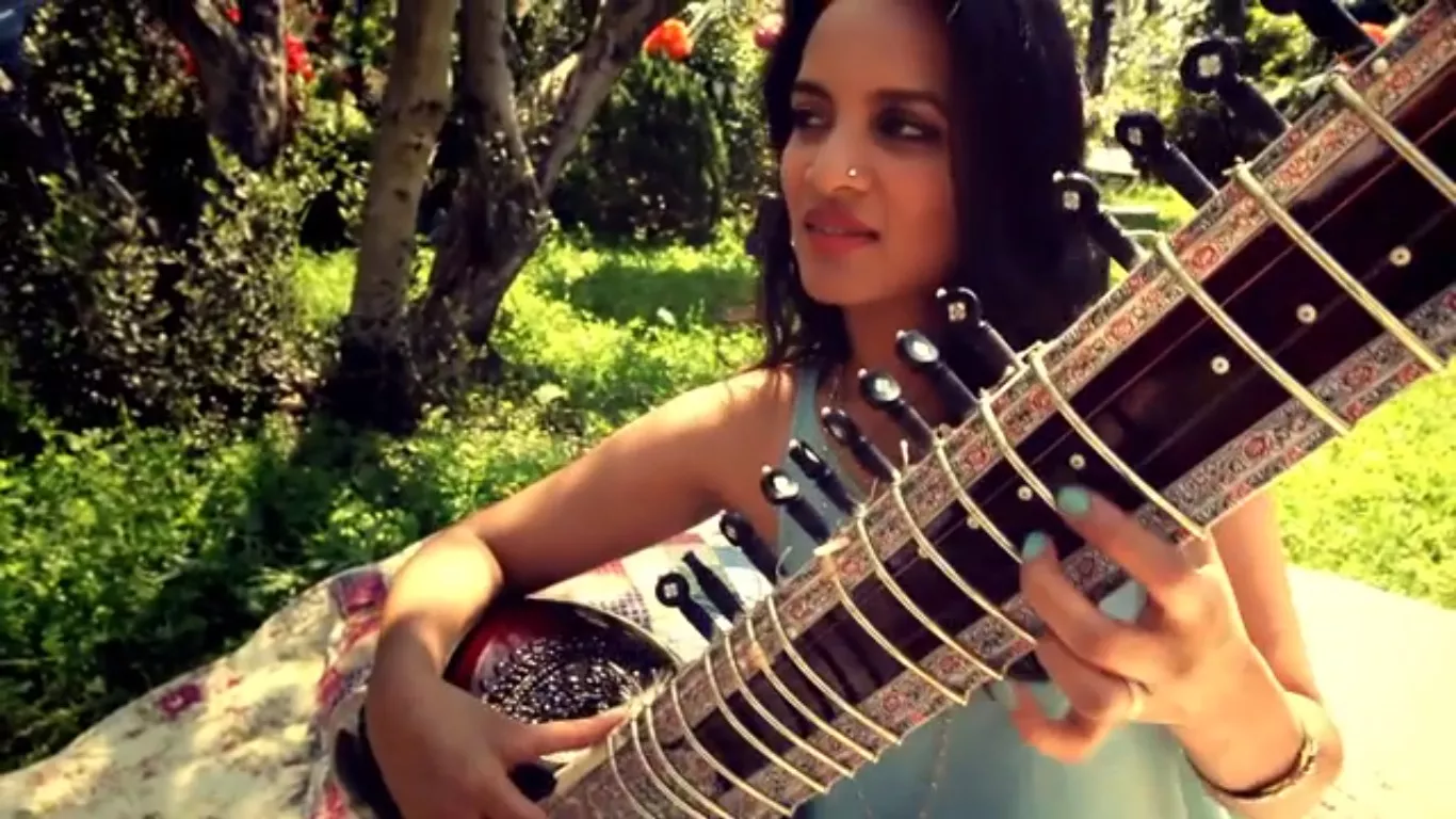 Se ny video med Norah Jones og søster 