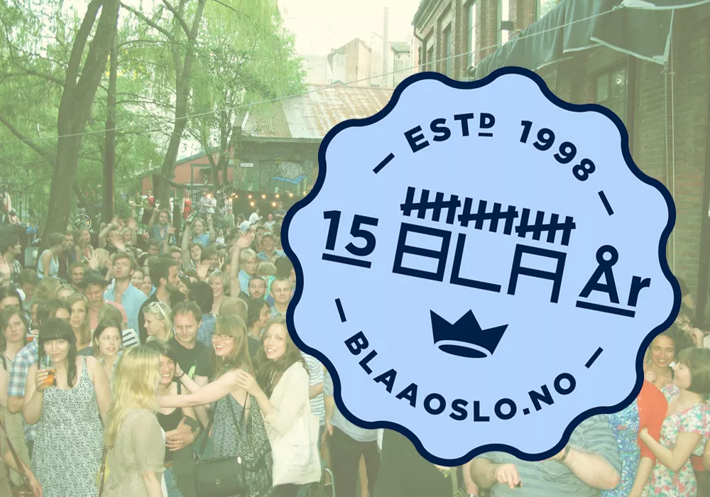 Blå feirer 15