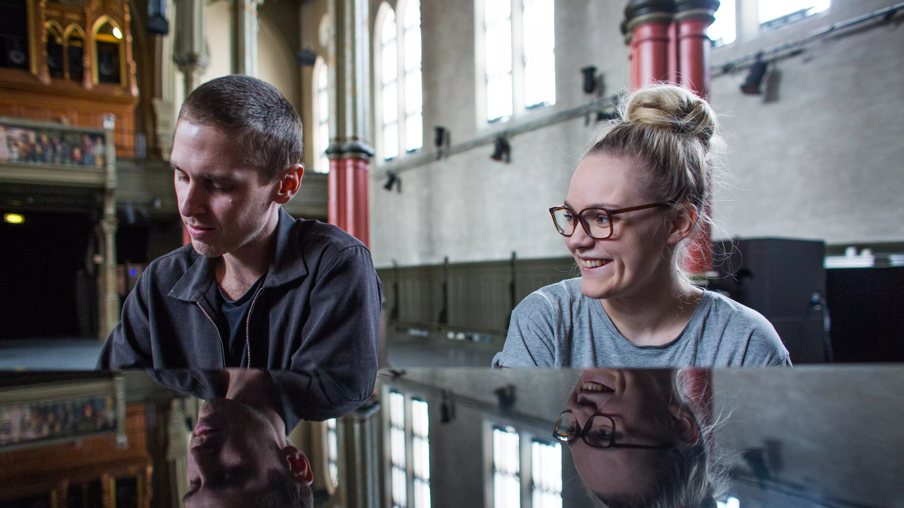 Se Thomas Stenström og Matilda Gressberg varme opp til kveldens Oslo-konsert