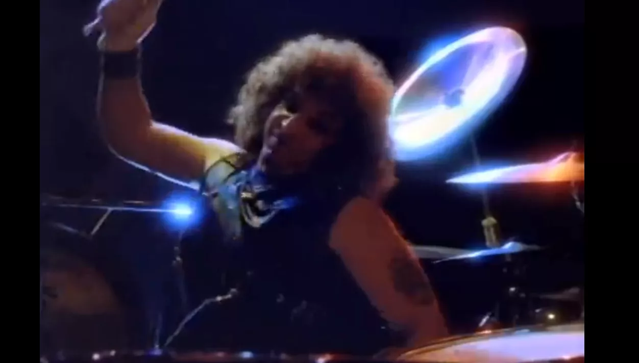 Heavy-metaltrommeslager pludseligt død