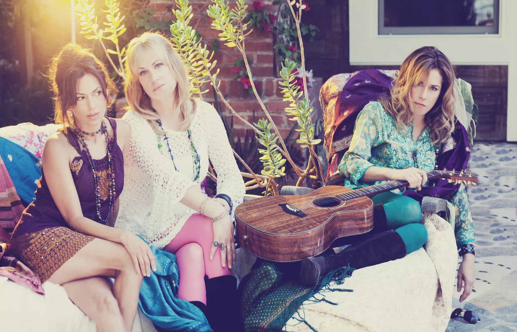 VIDEO: Rørende toner fra gademusiker under spanske optøjer