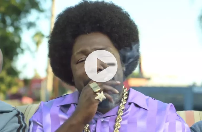 Afroman synger for legalisering af hash 