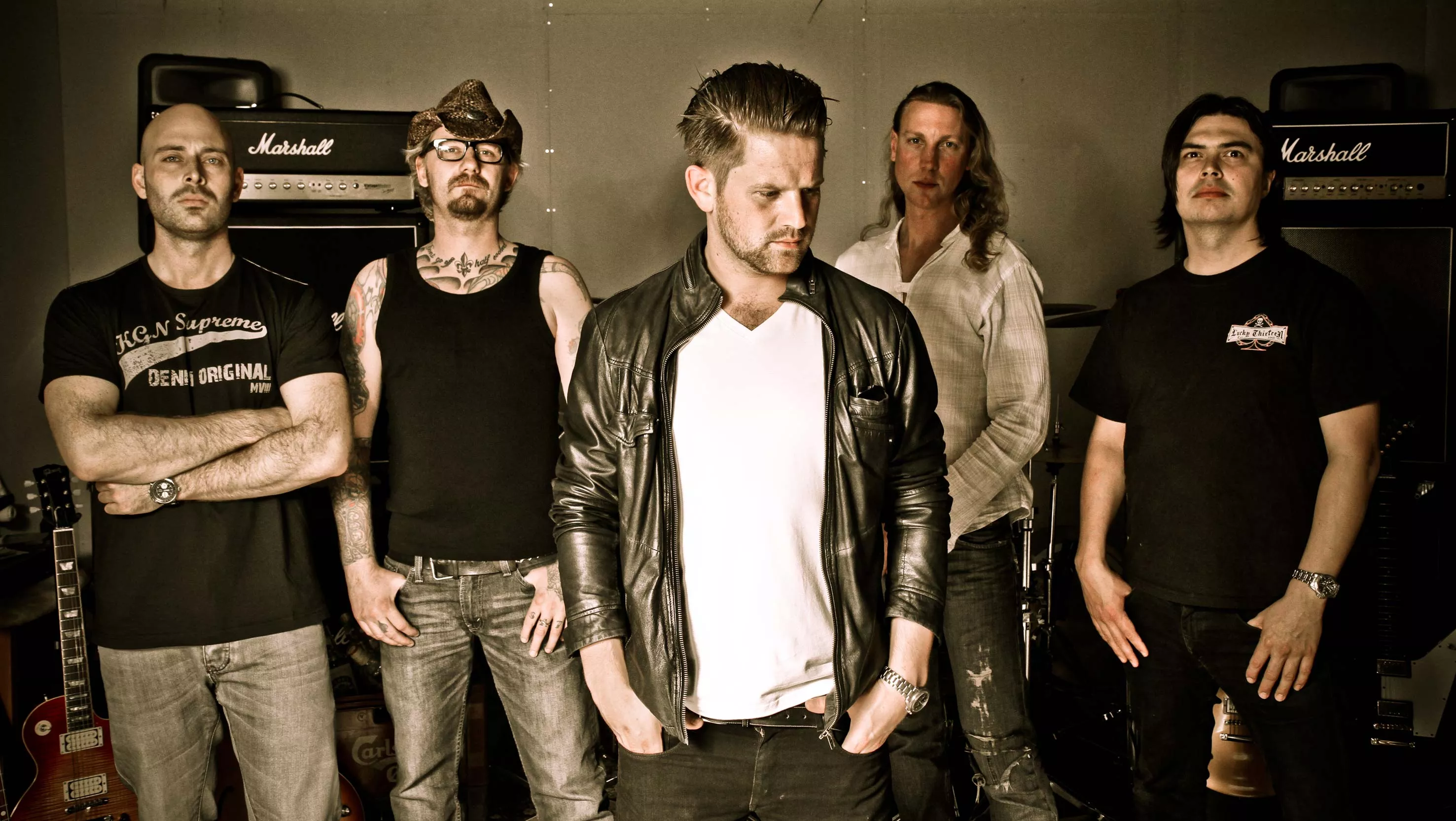 Bullet Train Blast signer med Target Records