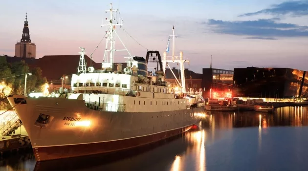M/S Stubnitz har kastet anker