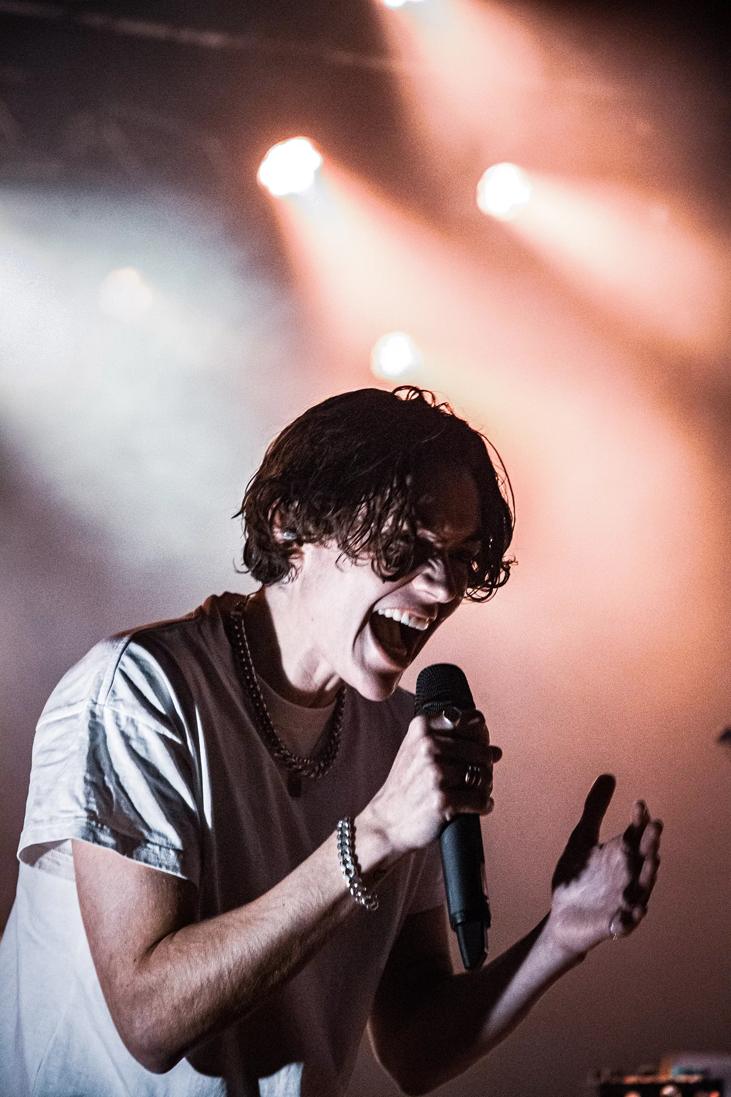 Forholdsvis høj pussy-føring