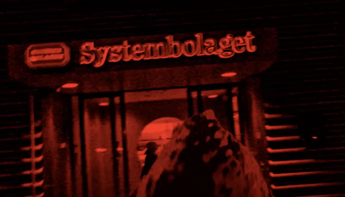 PREMIÄR: En otäck hök röjer i Stockholm