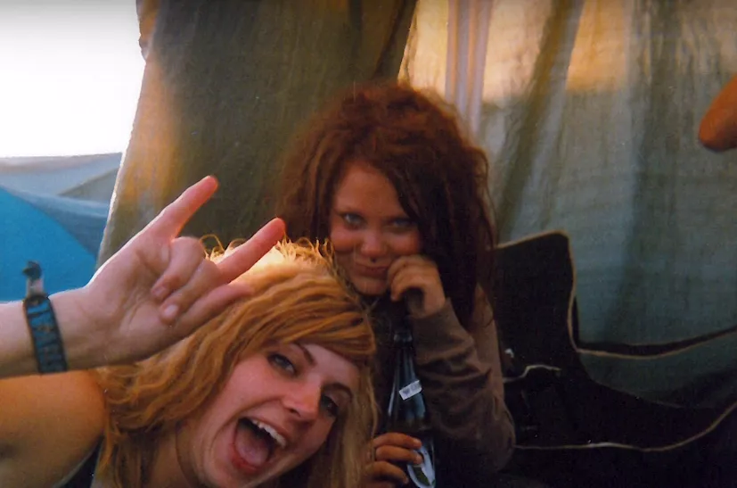 Tilbake til barndommen og ungdomstiden i MØs nye musikkvideo