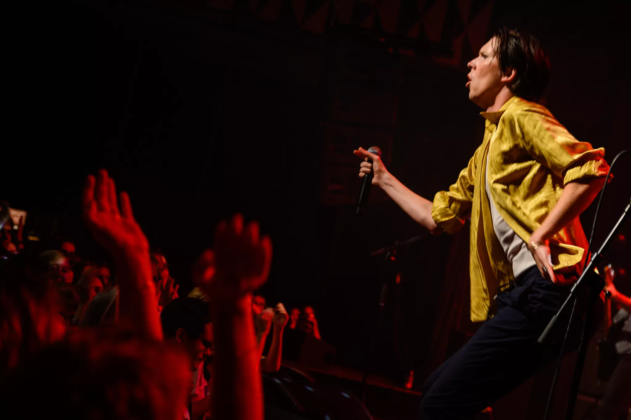 Den selvbevidste fizzkarl langt hjemmefra