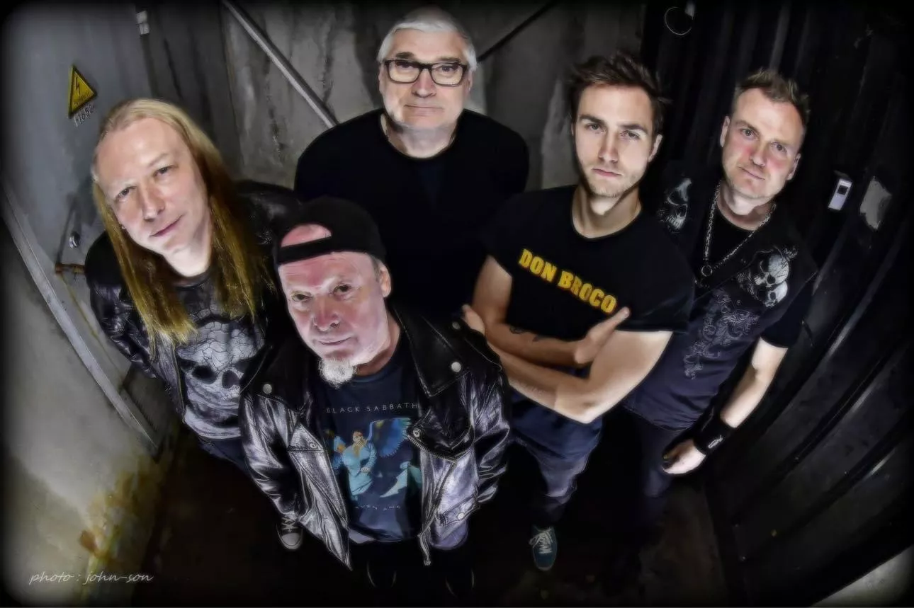 På billedet: Artillery