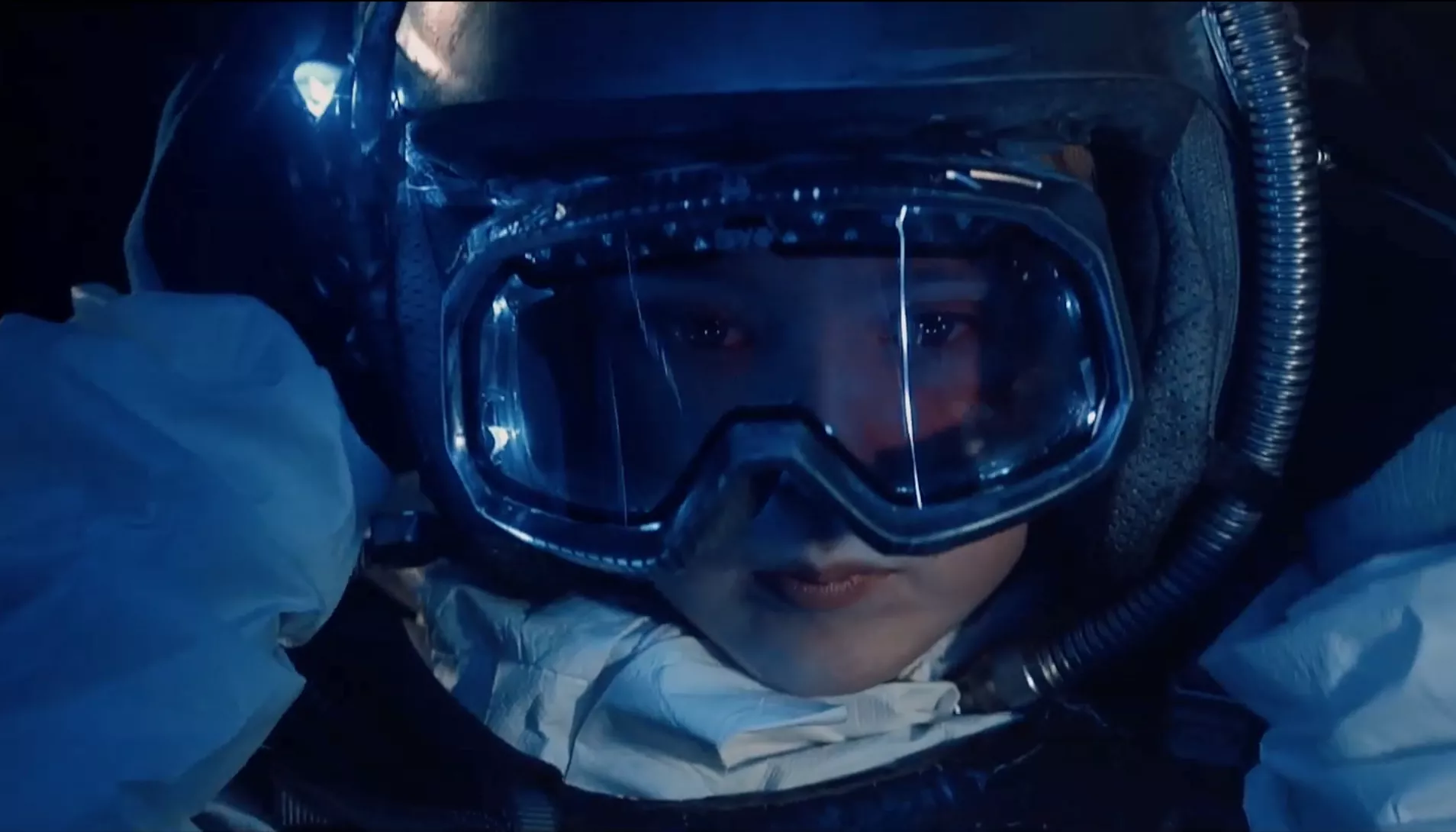 VIDEOPREMIERE: Nicklas Sahl i smuk, barnlig rumodyssé