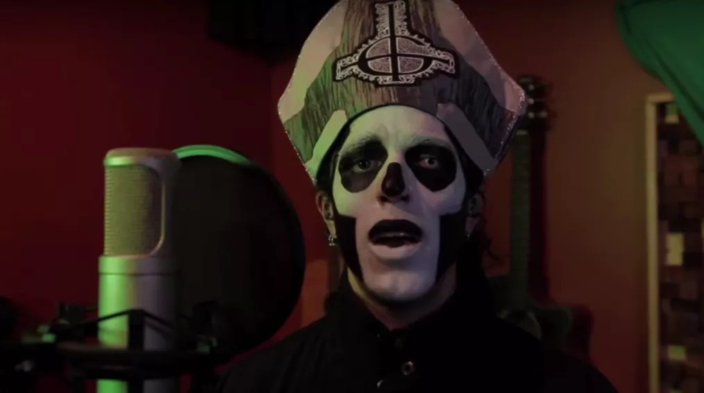 Se superkort Ghost-variant av System Of A Downs klassiker