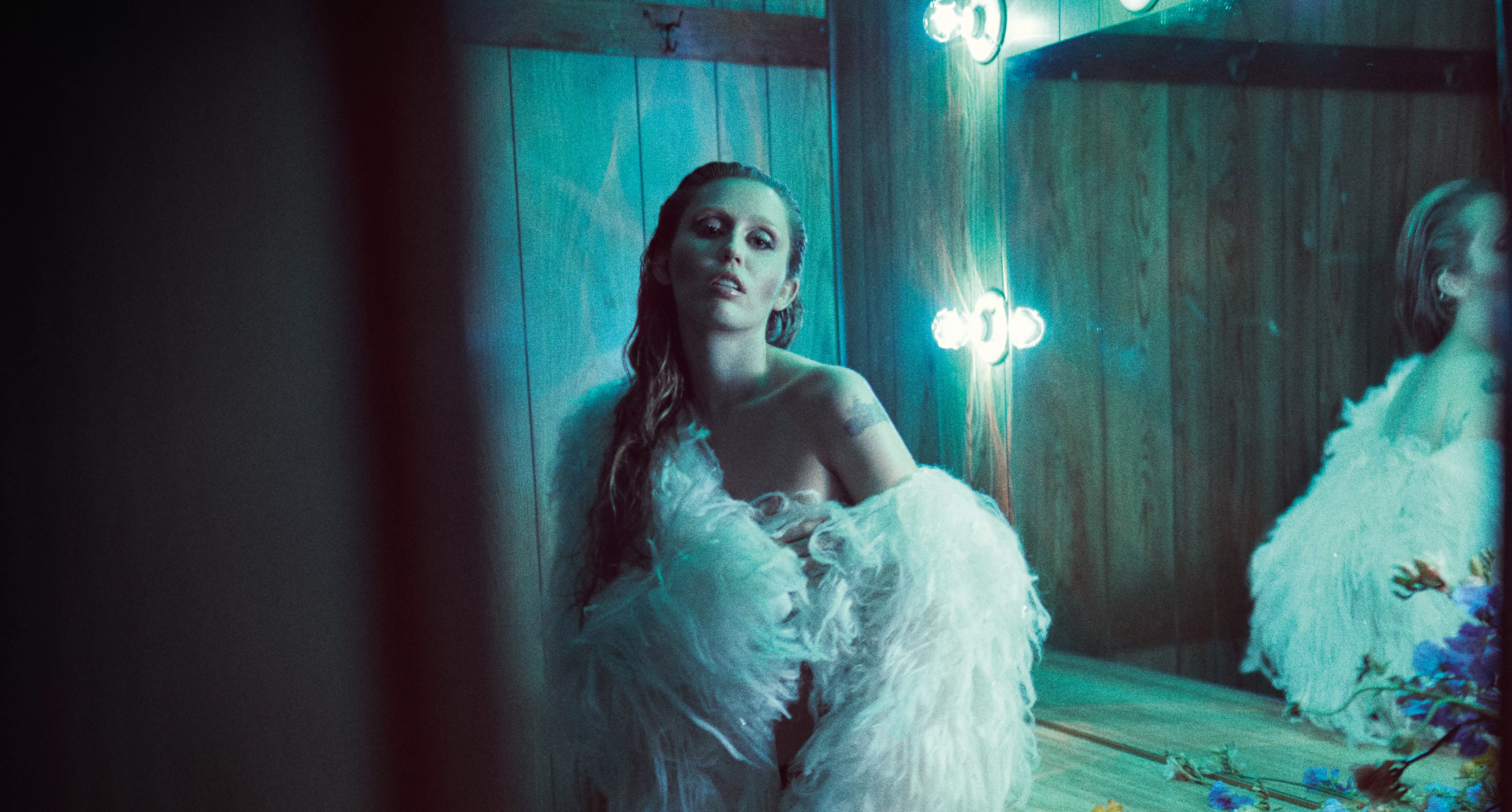 Miley Cyrus bidrar med sang til ny Avatar-film